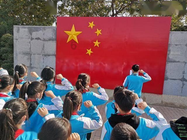 六轮不胜，武汉长江队下滑到了降级区边缘，他们究竟能否逆袭呢？